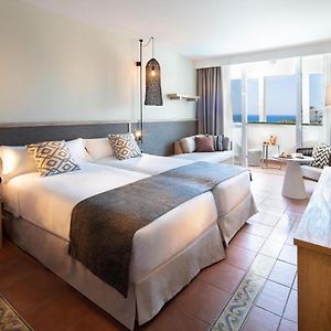Habitación Estándar con 2 Camas Individuales